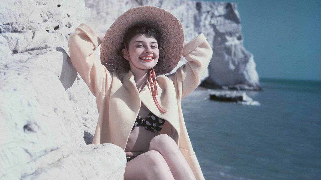 16 Vintage Photos of Audrey Hepburn’s Idyllic Summertime Style