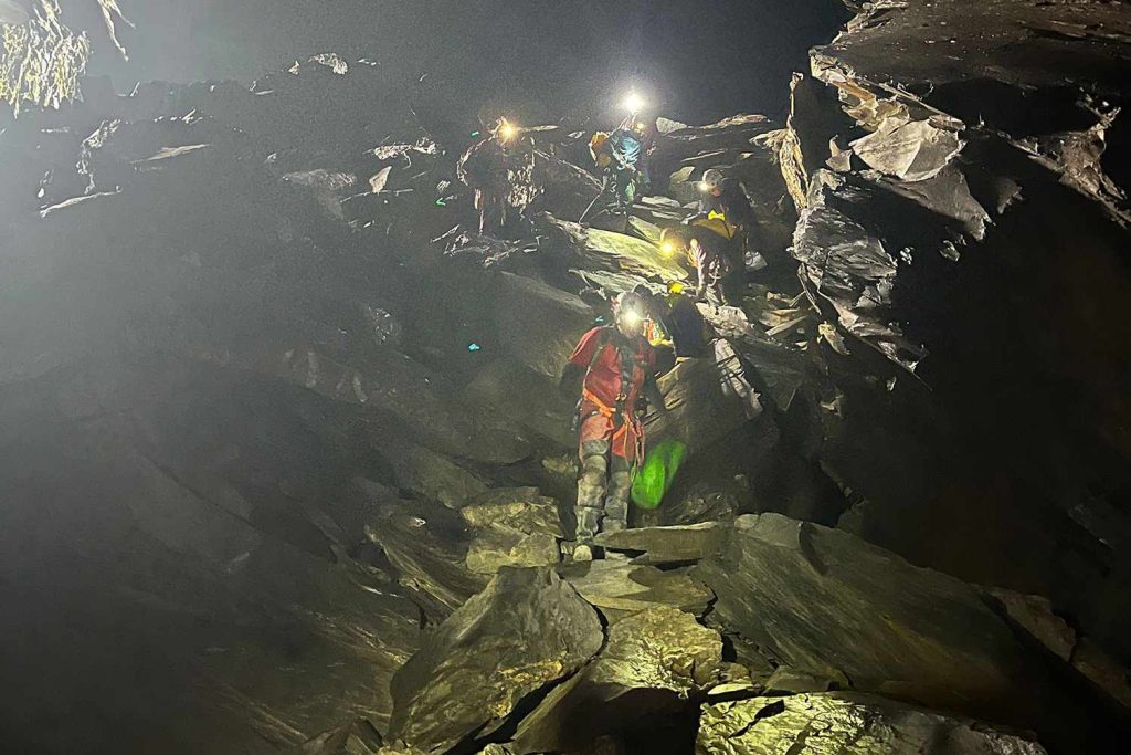 2 Teens Rescued After Canoe Capsizes in Underwater Cave and Leaves Them Stranded