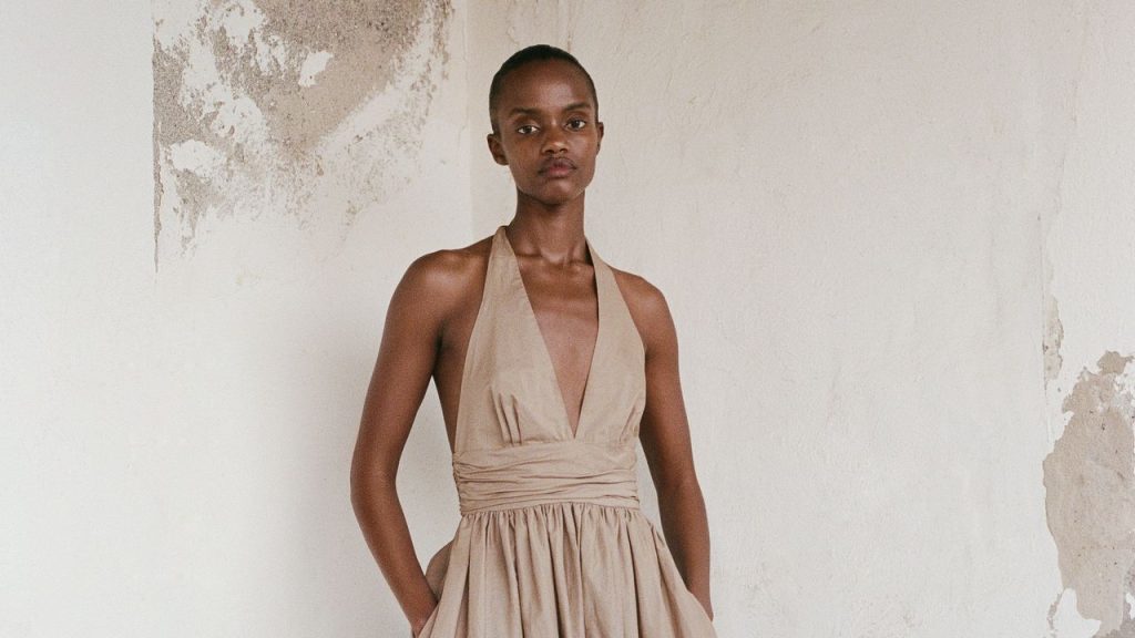 21 Summer Dress and Sandals Outfits That Will Carry You Through the Season