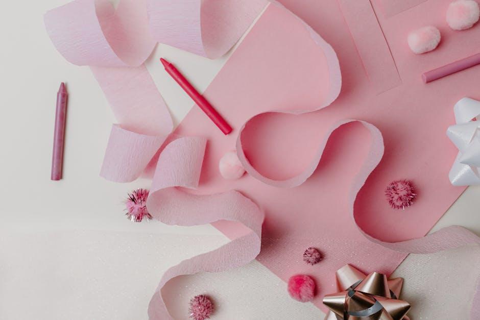 Celebrity Love Triangles That Shaped Hollywood Drama