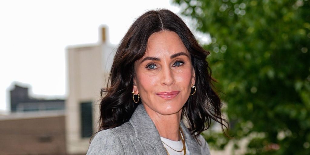 28 of Courteney Cox's Best Beauty Looks, From "Friends" And Beyond