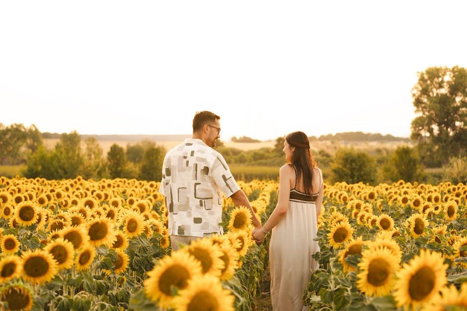 Expert Tips for Navigating Relationships in the Spotlight