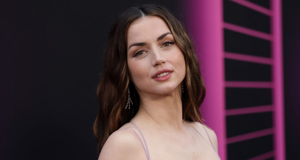 Ana de Armas: Full Dating History Revealed! | Ana de Armas, Dating History, EG, Extended, Slideshow | Just Jared: Celebrity News and Gossip
