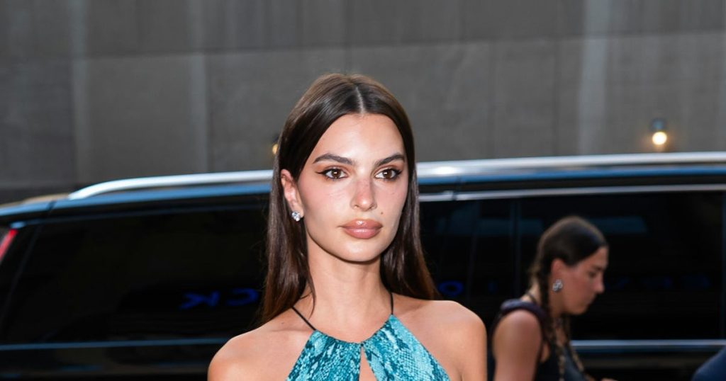 Emily Ratajkowski Wears a Mini Version of Gwyneth Paltrow's 1999 Met Gala Look