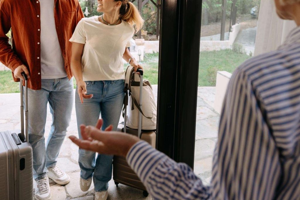 Fed-Up Woman Says Friends Treat Her Home Like a Free Hotel