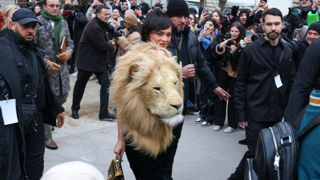 Happy Leo Season! Dress Like Your Favorite Zodiac Feline, Inspired by Our Street Stylers