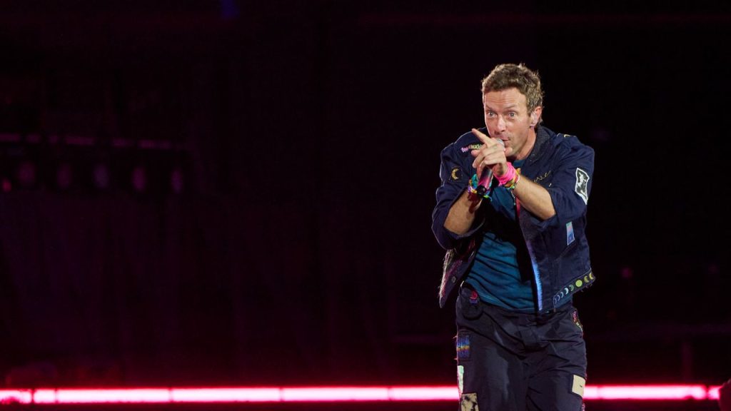 How Not to Have Your (Alleged) Extramarital Intra-Office Affair Exposed On a Jumbotron at a Coldplay Concert