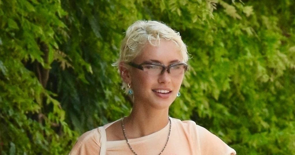 Iris Law Rebukes the Capri Pants Trend in Low-Slung Pantaloons