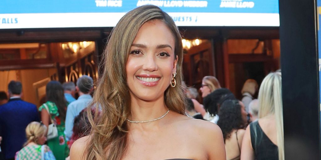 Jessica Alba Flaunts Flawless Skin in Makeup-Free Video