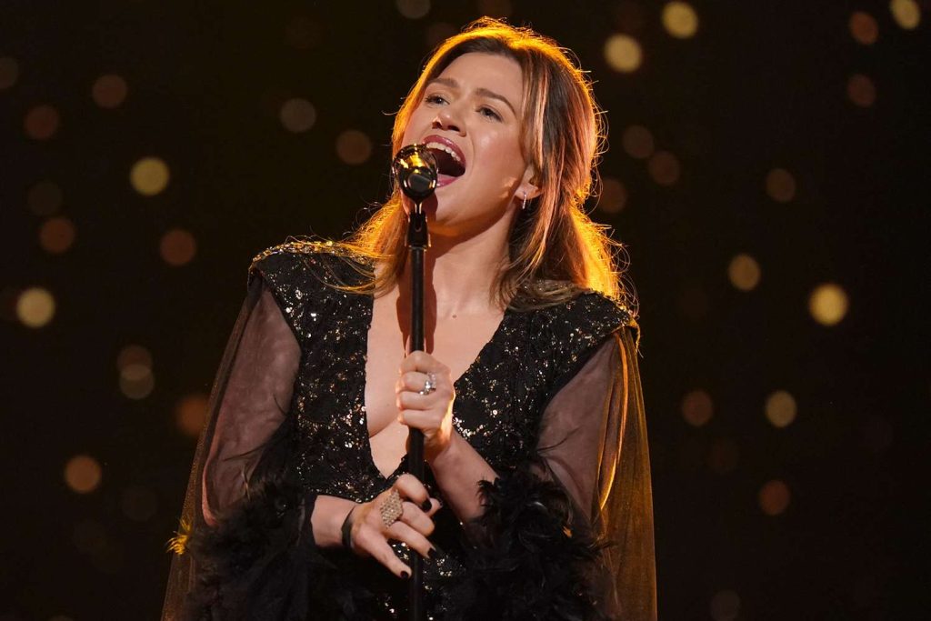 Kelly Clarkson Sells a Stake in Her Catalog