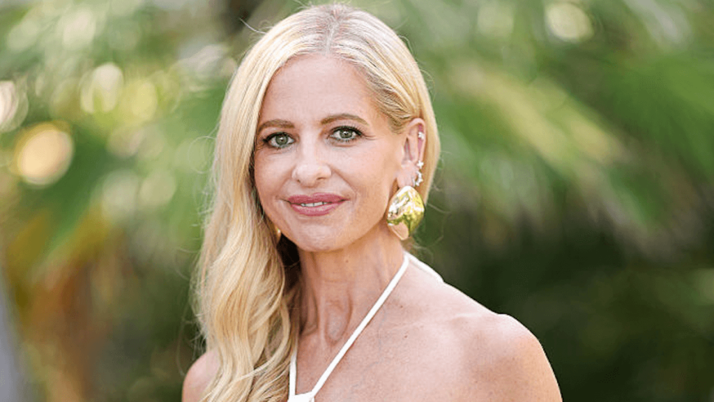 Sarah Michelle Gellar and Jennifer Love Hewitt Deny They’re Feuding