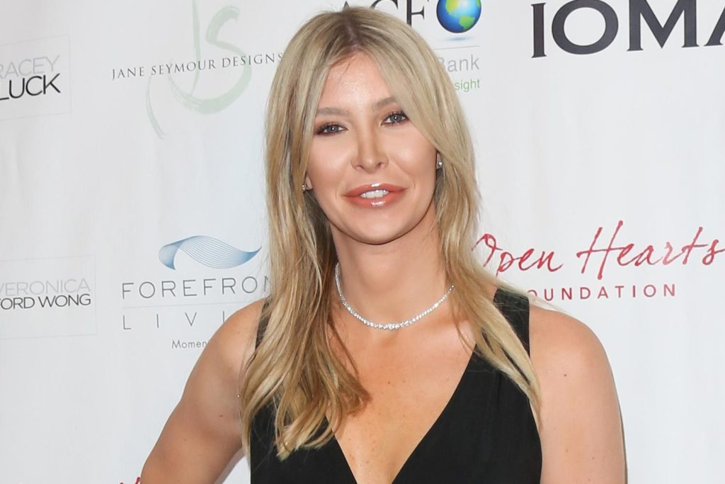 Sophia Hutchins to Be Laid to Rest in L.A., Cause of Death Is Deferred