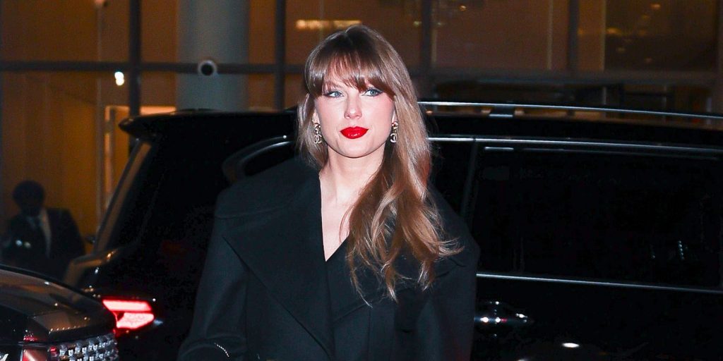 Taylor Swift Supports Boyfriend Travis Kelce with a Rare Shout Out