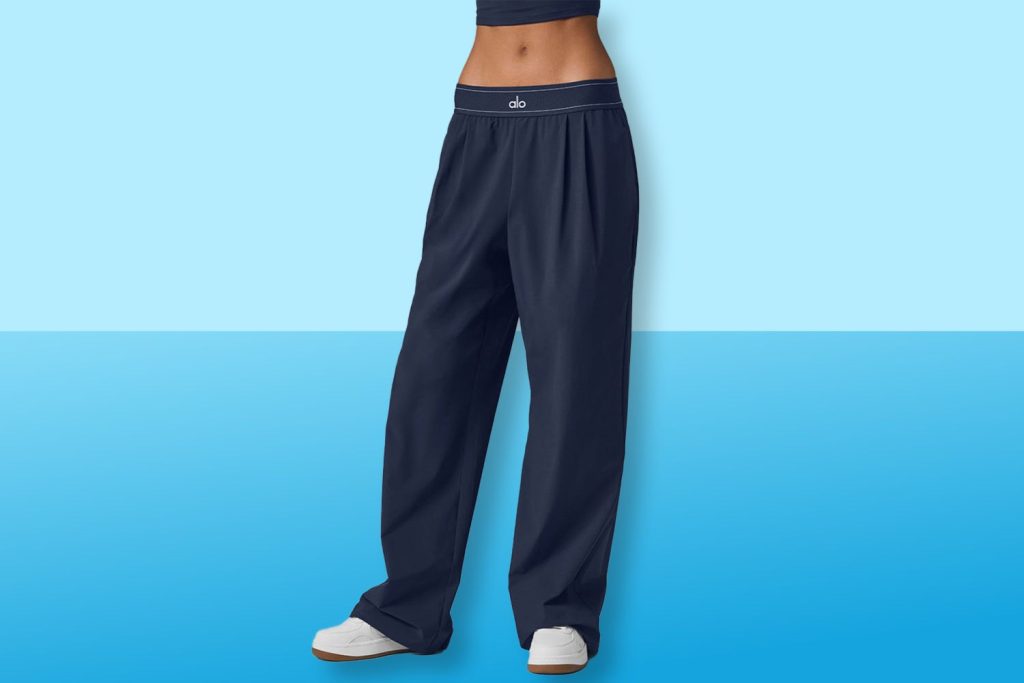 These Alo Yoga Petite Pants Are My New Summer Staple