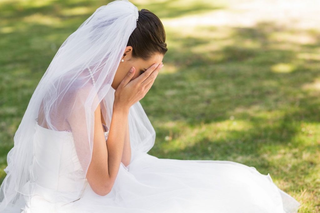 Wedding Guest Wears ‘Near White’ Dress That She Claims Is 'Sage Green'