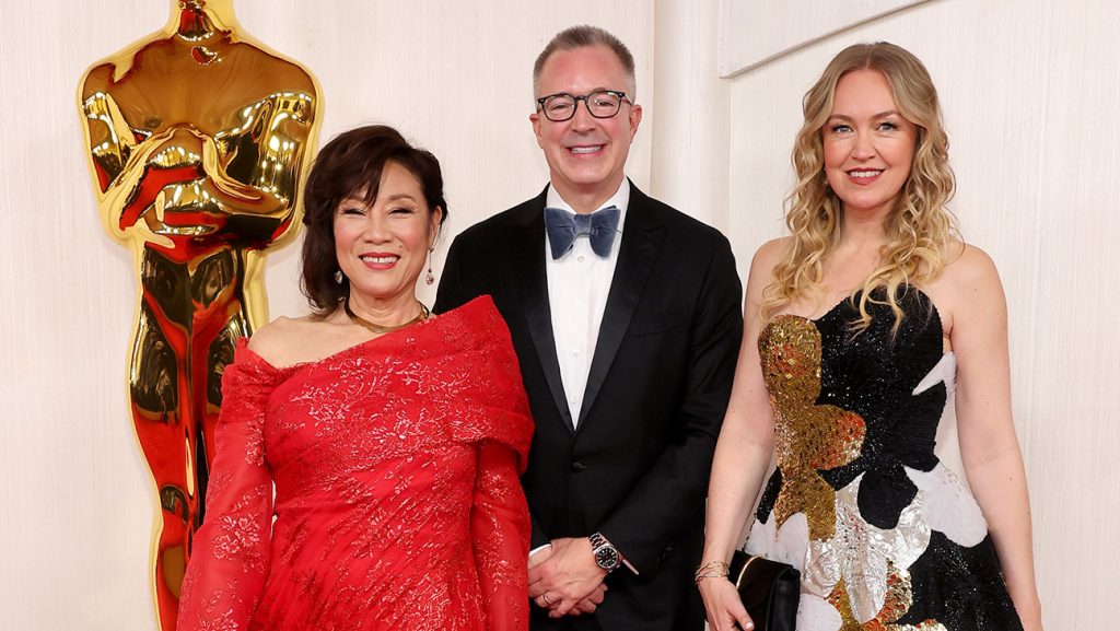 (L-R) Janet Yang, Bill Kramer and Sciences and Lynette Howell Taylor