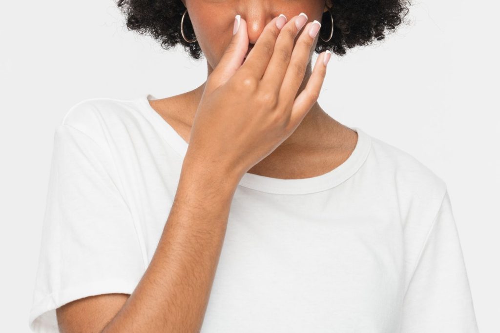 Woman Asks Husband to Sleep in Another Room After Eating Garlic