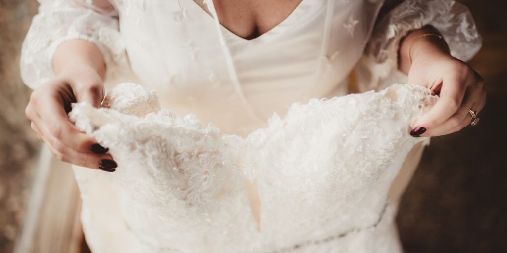 Woman Rewears Her Own Wedding Dress to Her Cousin’s Wedding