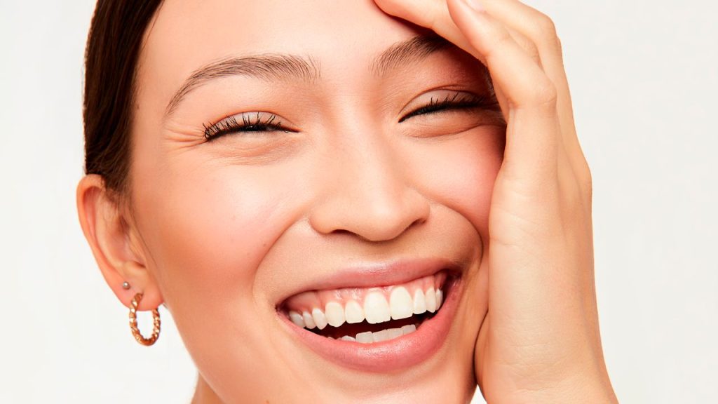 10 Best Whitening Toothpaste Formulas, According to Cosmetic Dentists