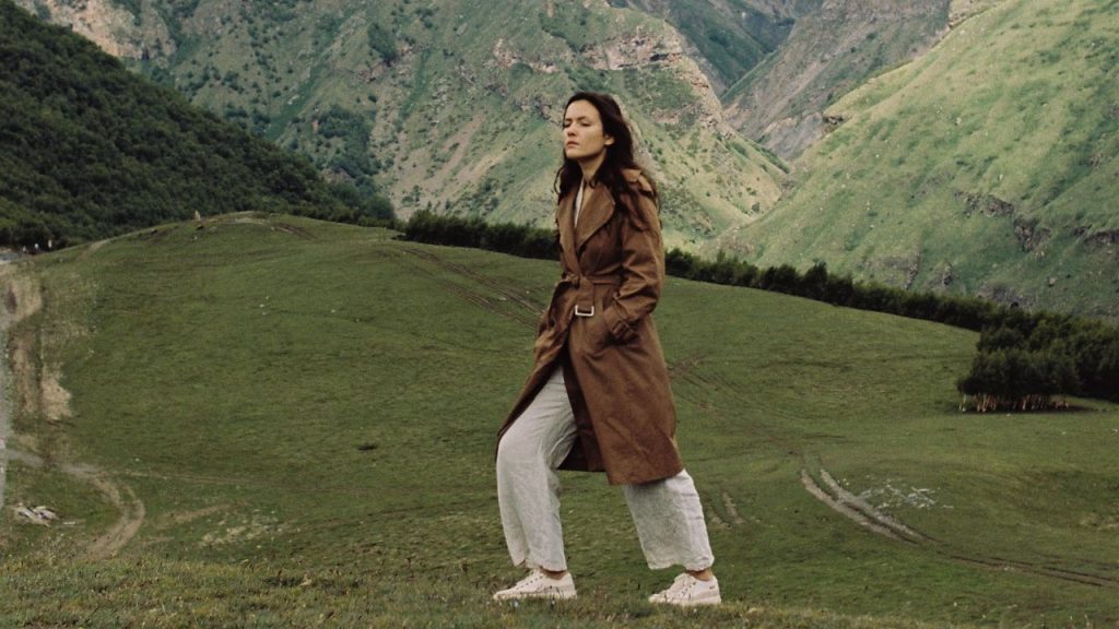 5 Anti-Inflammatory Habits That Make Vacation Better, According to a Naturopath