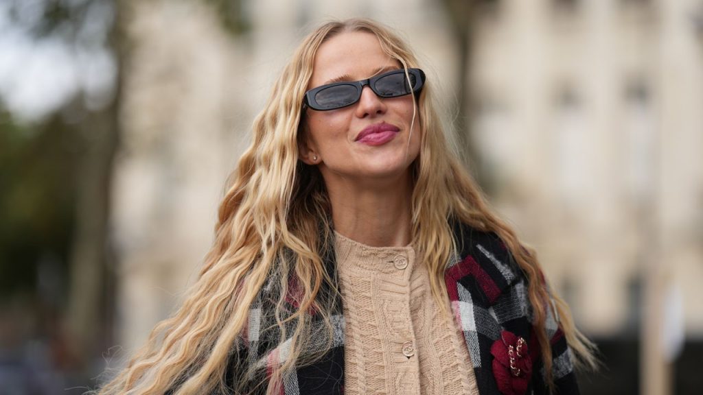 How to Get Wavy Hair: Your Step-by-Step Guide