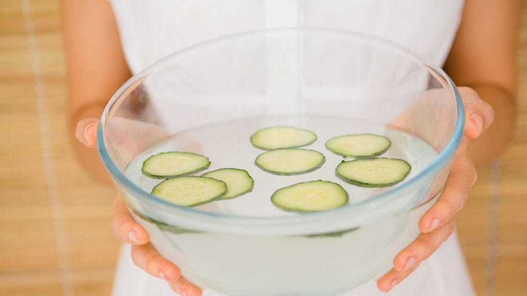 Ice Water Facial: Is the Depuffing Treatment Derm-Approved?