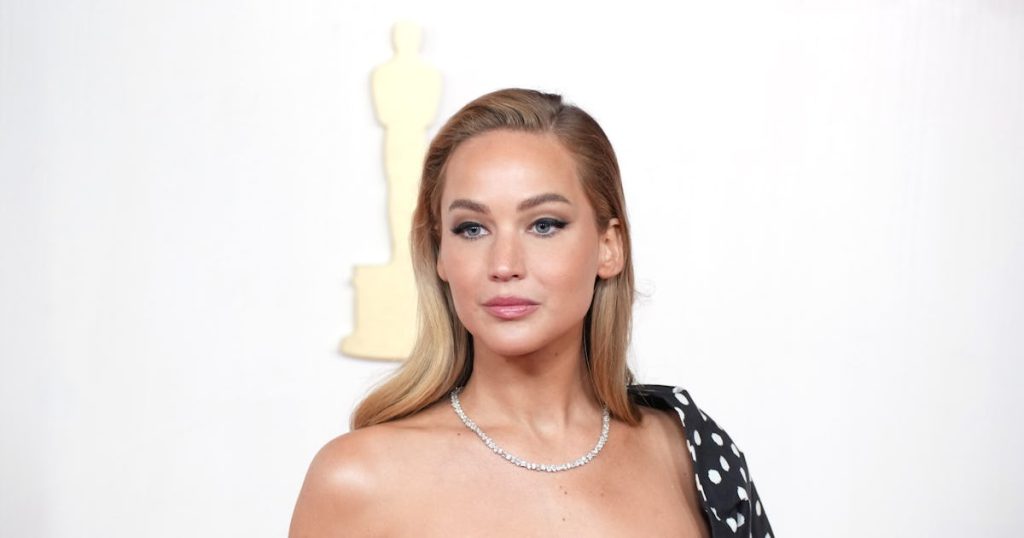 Jennifer Lawrence's Best Red Carpet Looks Always Bring the Glamour