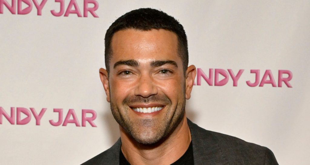 Jesse Metcalfe Says He ‘Was Oblivious’ to ‘Desperate Housewives’ Set Drama | Desperate Housewives, Jesse Metcalfe | Just Jared: Celebrity News and Gossip