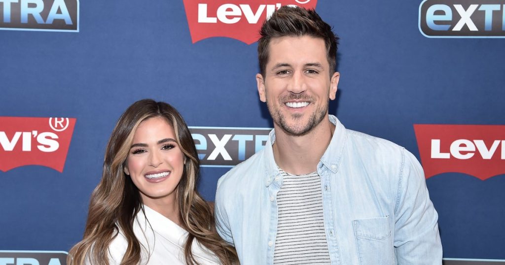 JoJo Fletcher Announces Pregnancy With Jordan Rodgers’ 'Rainbow Baby'