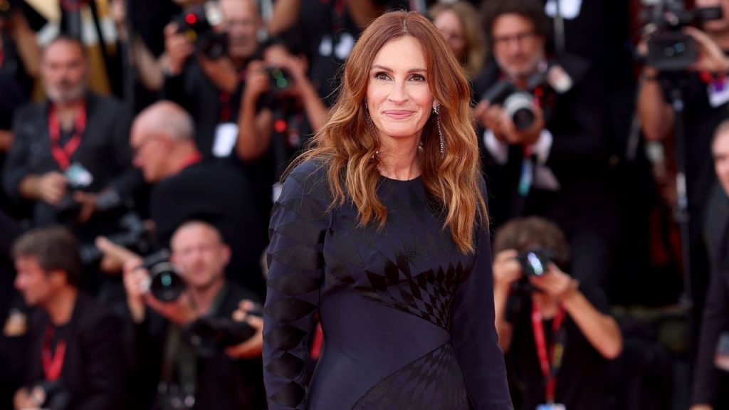 Julia Roberts Wears Versace Designer Dario Vitale’s Debut Looks in Venice