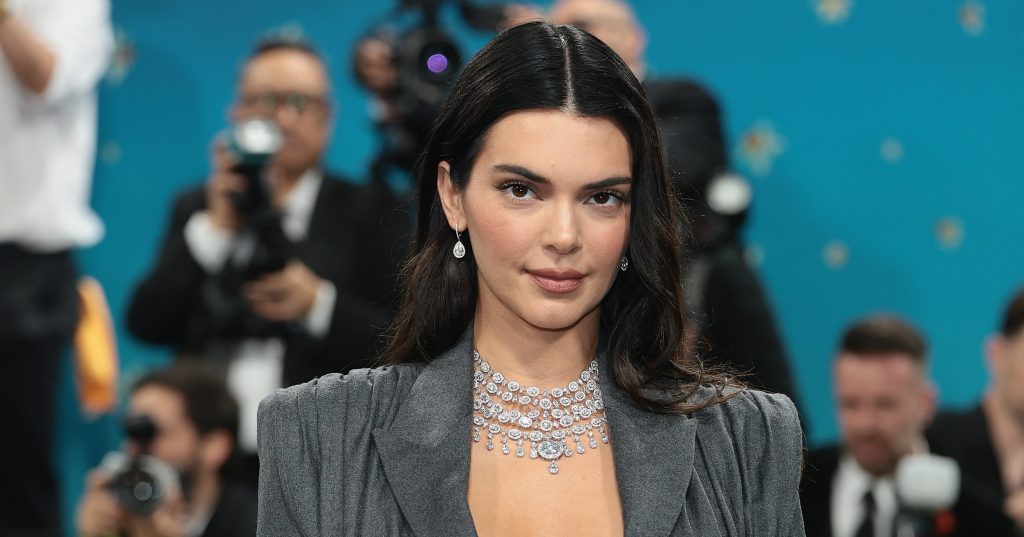 Kendall Jenner's Butter Yellow Nails Are the Trend to Try
