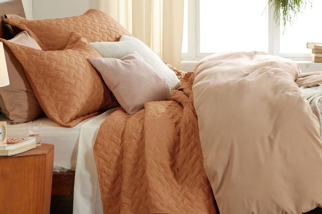This Best-Selling Fall Quilt Is Now on Sale at Amazon