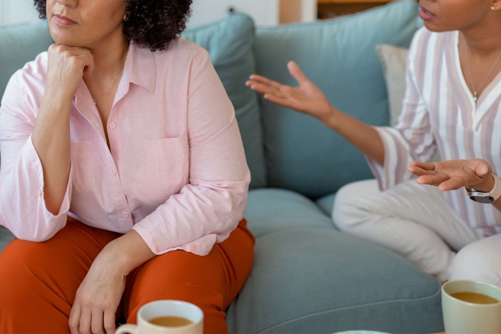Woman’s Sister Upset After Her Boyfriend of 4 Months Is Not Invited to Intimate Birthday Dinner