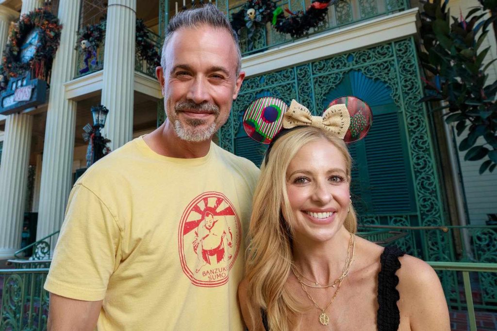 17 Photos of Sarah Michelle Gellar and Freddie Prinze Jr.'s Through the Years