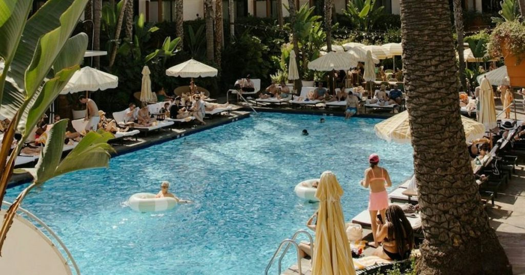 6 Los Angeles Hotels Steeped in Hollywood Lore