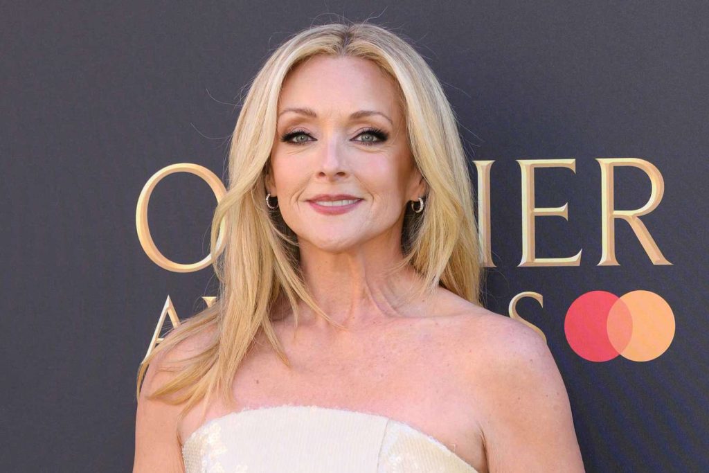 Jane Krakowski Heads Back to Broadway in 'Oh, Mary!'