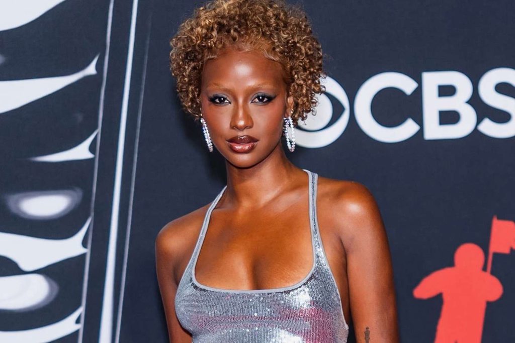 Justine Skye Breaks Down Her 'Sexy, Chic' 2025 VMAs Red Carpet Look (Exclusive)
