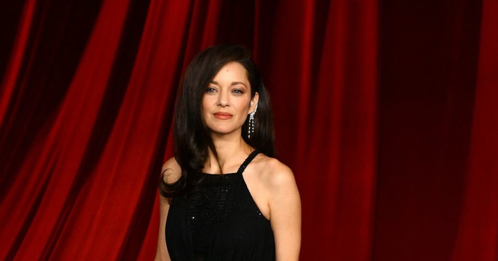 Marion Cotillard's Best Red Carpet Style Never Skimps Out on Glamour