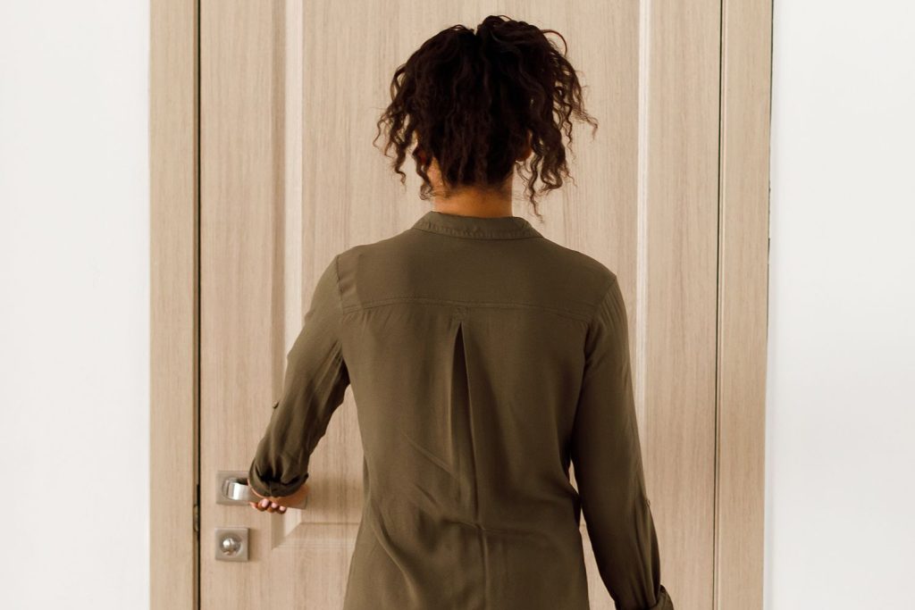 Woman Battles Parents Over Who Should Pay Locksmith After Lock Mishap