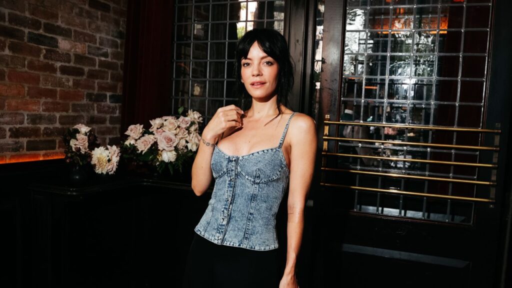 Does Opening Up a Relationship Always Spell Doom? Does Opening Up a Relationship Always Spell Doom?