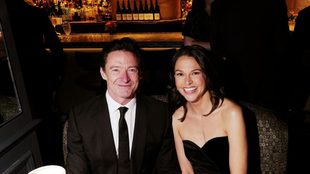 Hugh Jackman and Sutton Foster Put the “Show” in Showmance Hugh Jackman and Sutton Foster Put the “Show” in Showmance