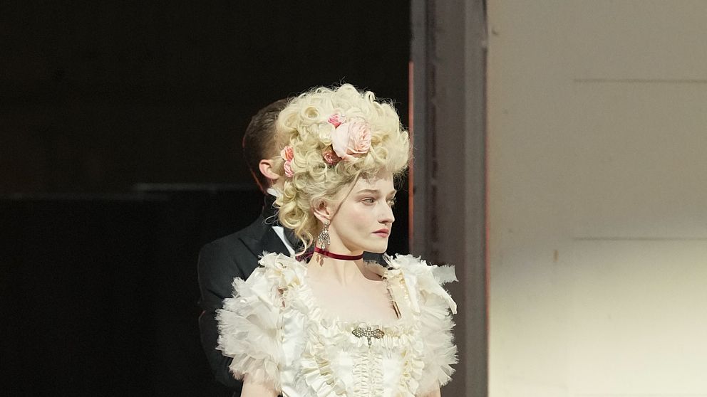 Julia Garner Took on a New Role at Vogue World 2025: Hollywood Julia Garner Took on a New Role at Vogue World 2025: Hollywood