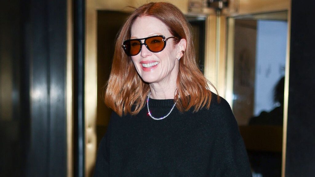 Julianne Moore’s Brown Braided Bag is the Must-Have Tote for Fall-Winter 2025 Julianne Moore's Brown Braided Bag is the Must-Have Tote for Fall-Winter 2025