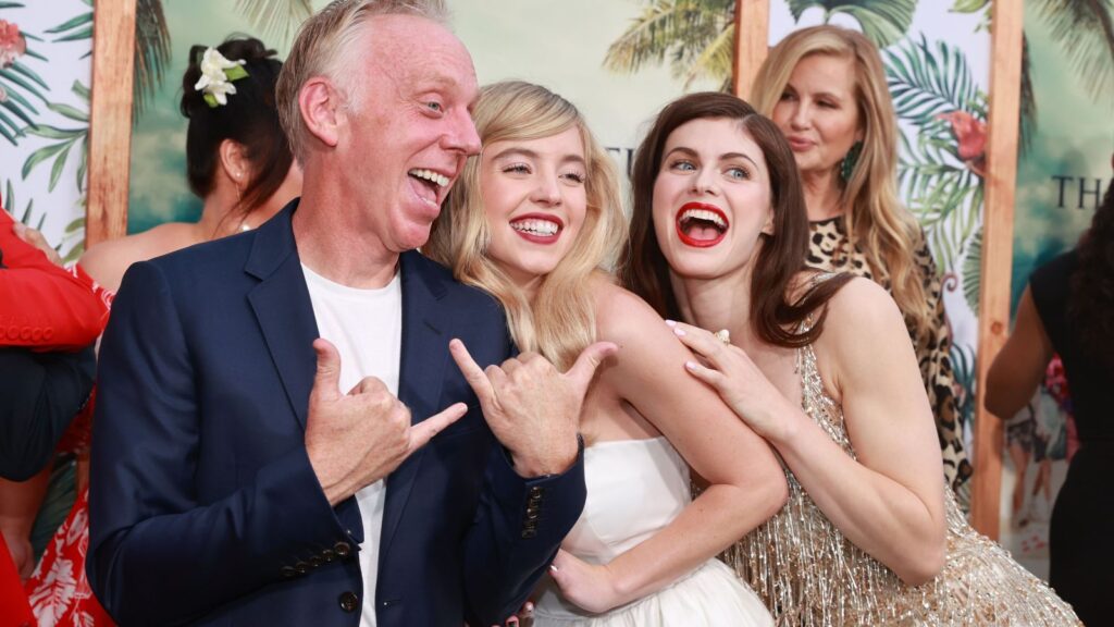 Mike White and Sydney Sweeney Want to Compete on ‘The Amazing Race’ Mike White and Sydney Sweeney Want to Compete on 'The Amazing Race'