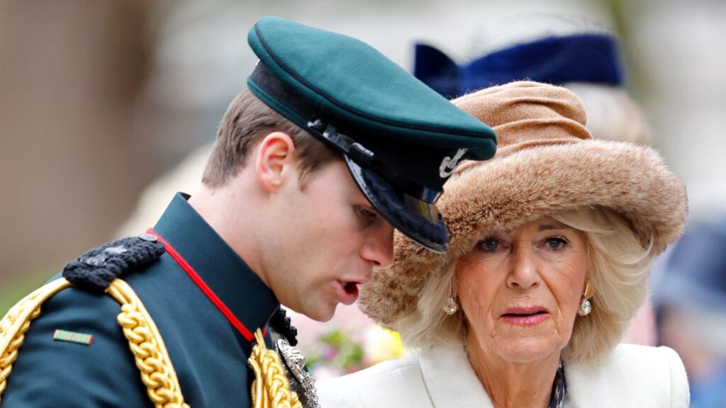 Queen Camilla’s “Hot Equerry” Wins a Legion of Fans After Rare Vatican Visit Queen Camilla’s “Hot Equerry” Wins a Legion of Fans After Rare Vatican Visit