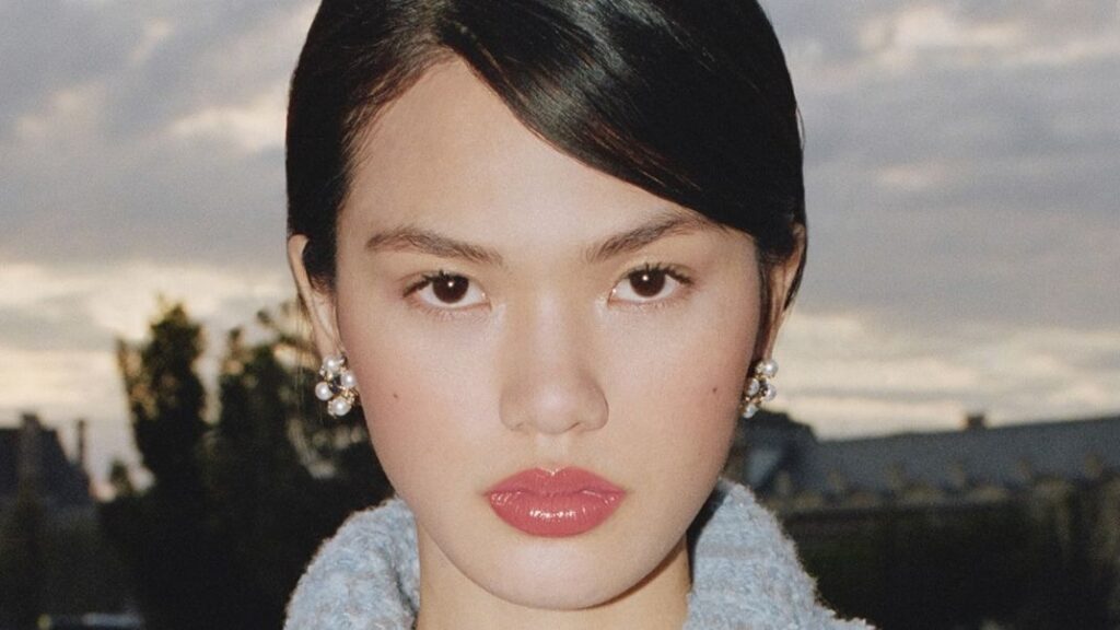 13 Best Lip Gloss Formulas for Deep Hydration and All-Day Shine 13 Best Lip Gloss Formulas for Deep Hydration and All-Day Shine