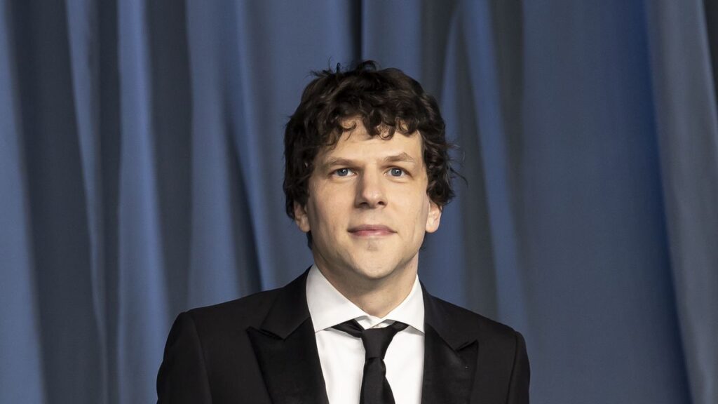 Jesse Eisenberg Is Donating a Kidney to A Stranger Vanity Fair