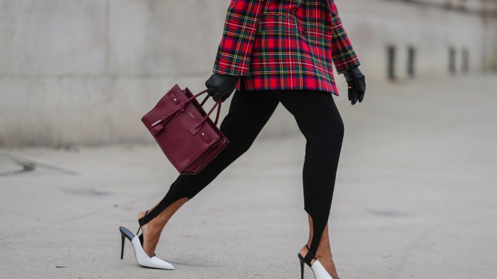 What Shoes to Wear With Leggings to Look Cozy and Chic This Winter