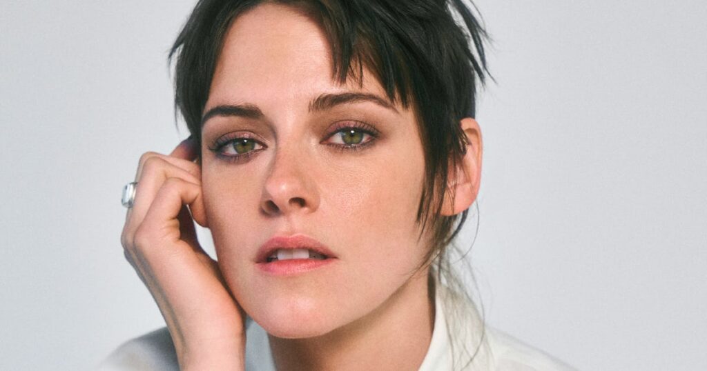 Kristen Stewart on Directing ‘The Chronology of Water’ & Finally Saying What She Needed to Say Kristen Stewart on Directing 'The Chronology of Water' & Finally Saying What She Needed to Say