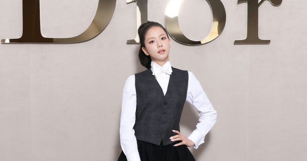 Jisoo’s Best Red Carpet Fashion Moments: A History Jisoo’s Best Red Carpet Fashion Moments: A History